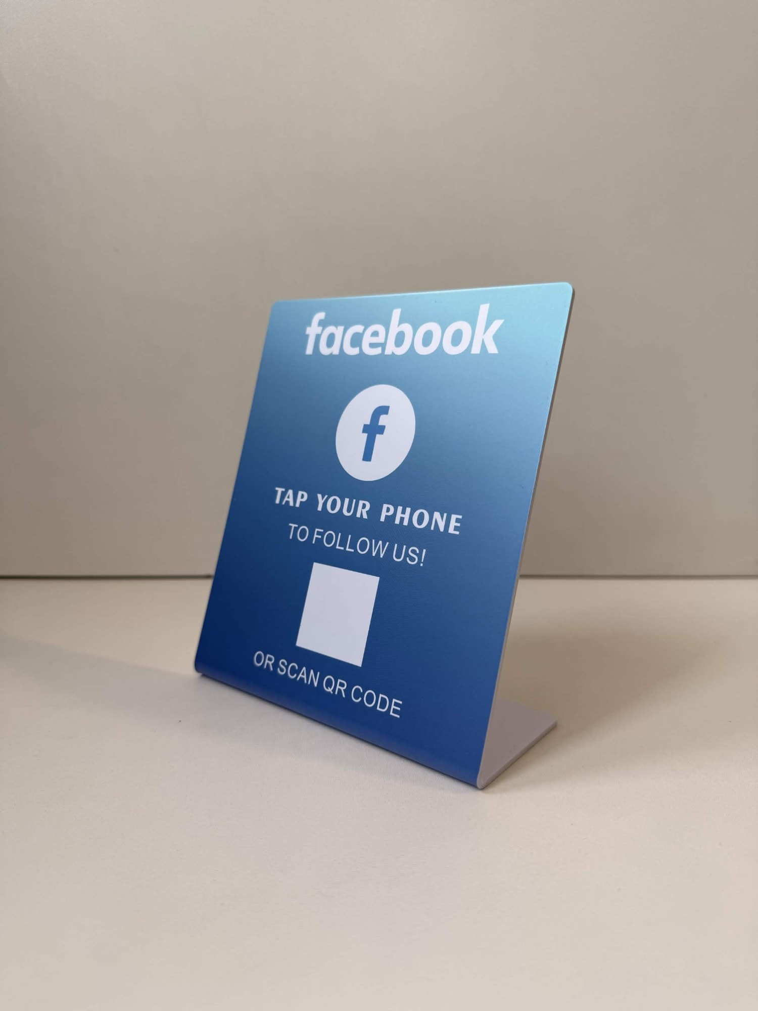 Facebook NFC болон QR кодтой ширээний стенд