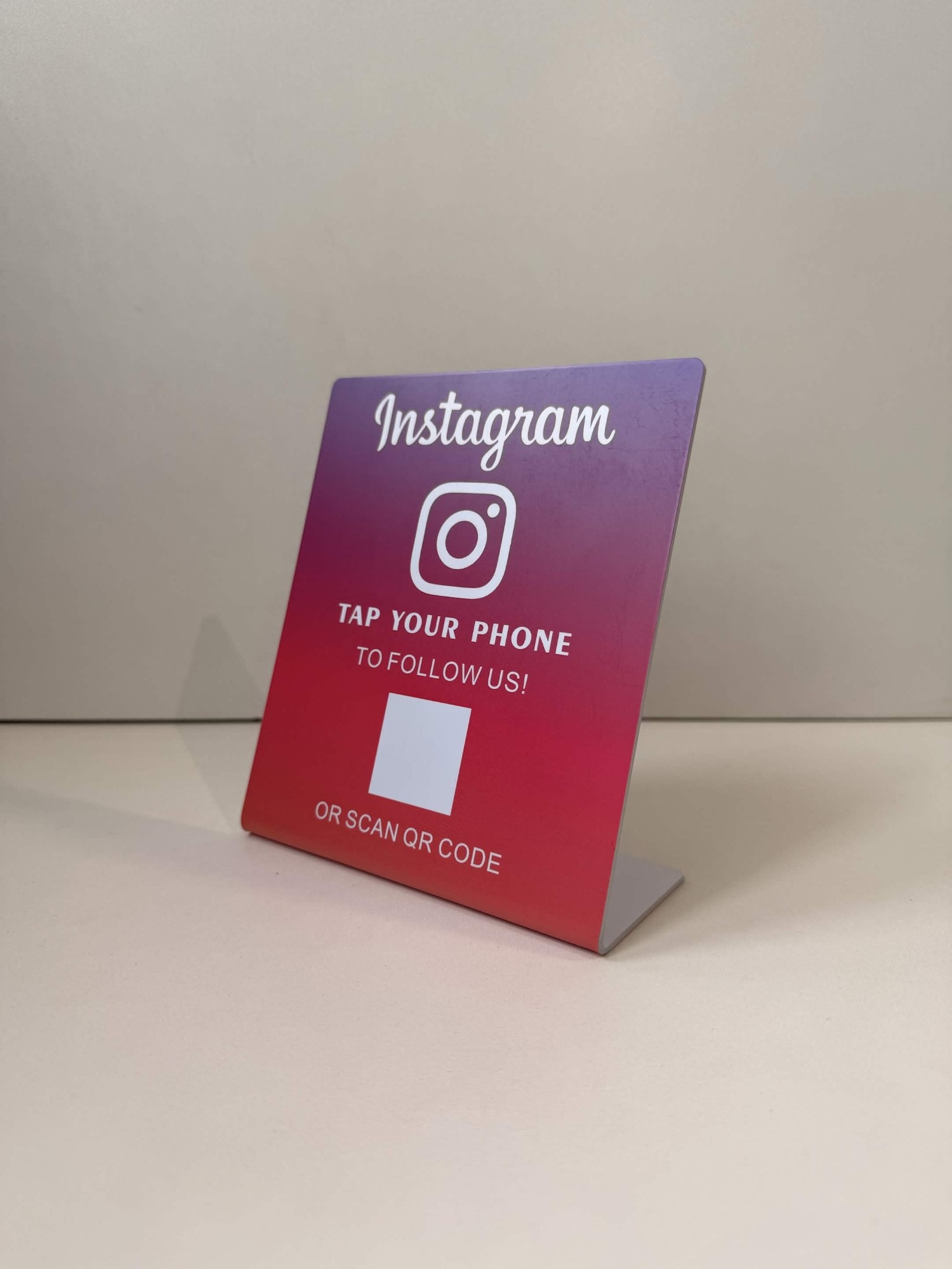 Instagram NFC болон QR кодтой ширээний стенд